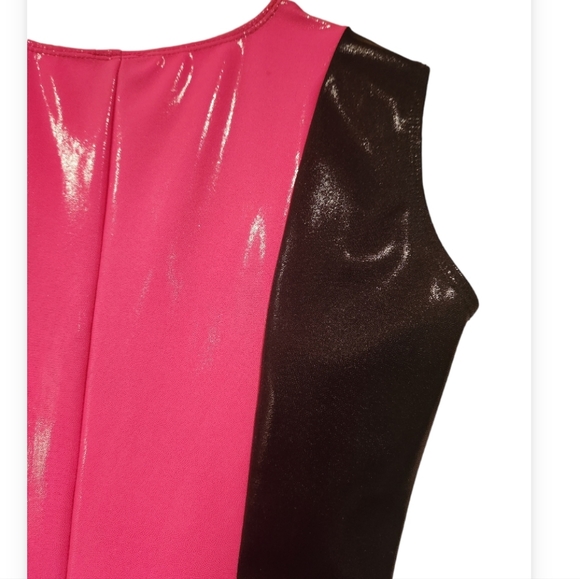 HOT PINK BLACK SIDE STRIP V NECK FITTED STRETCH JUMPER. - Picture 3 of 6